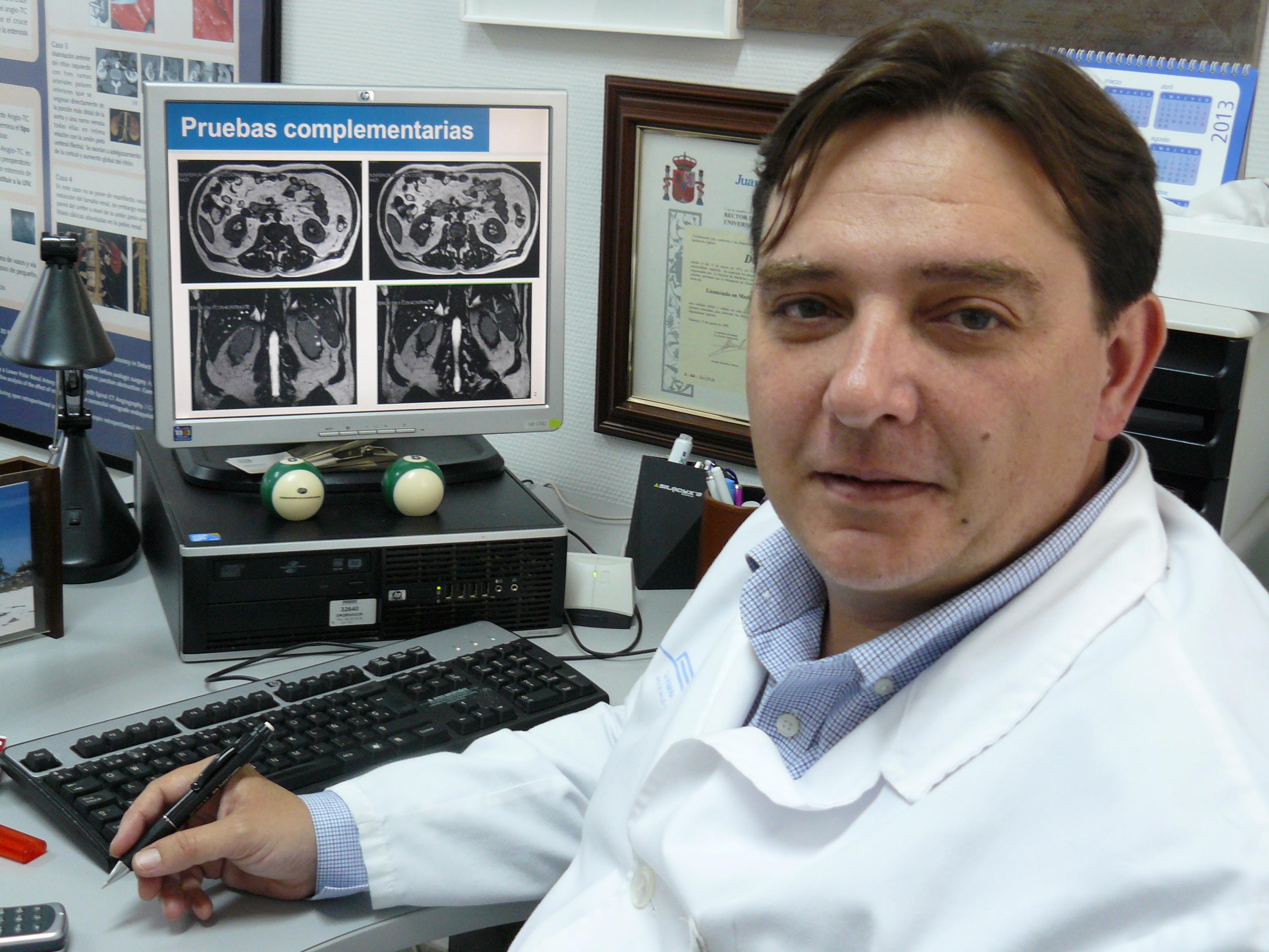 Imagen del Dr. Antonio Benedicto, jefe del Servicio de Urología