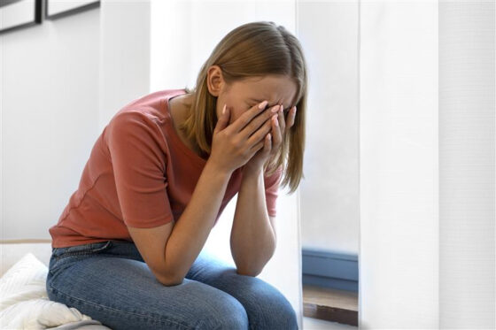 Volver a la rutina de trabajo y estudios sin ansiedad: consejos para evitarla