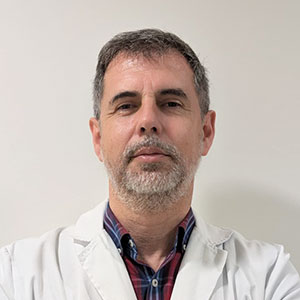 Dr. Álvaro León Mateos, Dermatólogo