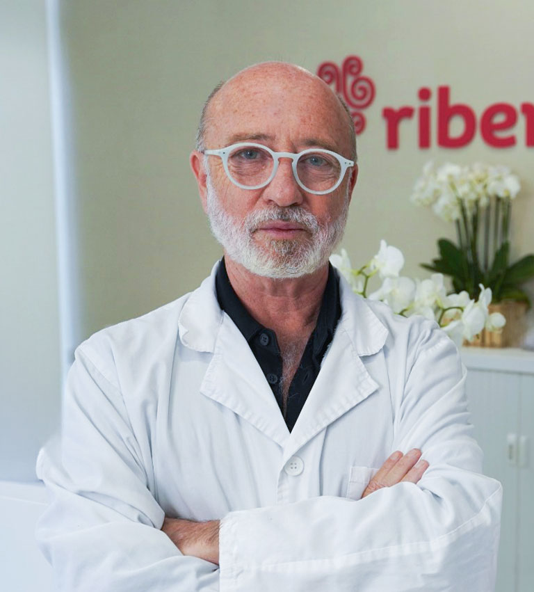 Dr. José Mallent, especialista en cirugía plástica, estética y reparadora