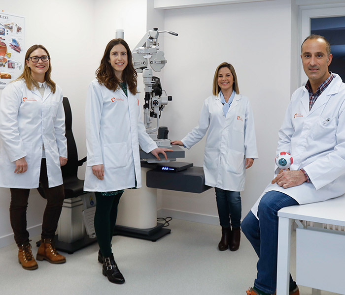 equipo de oftalmología