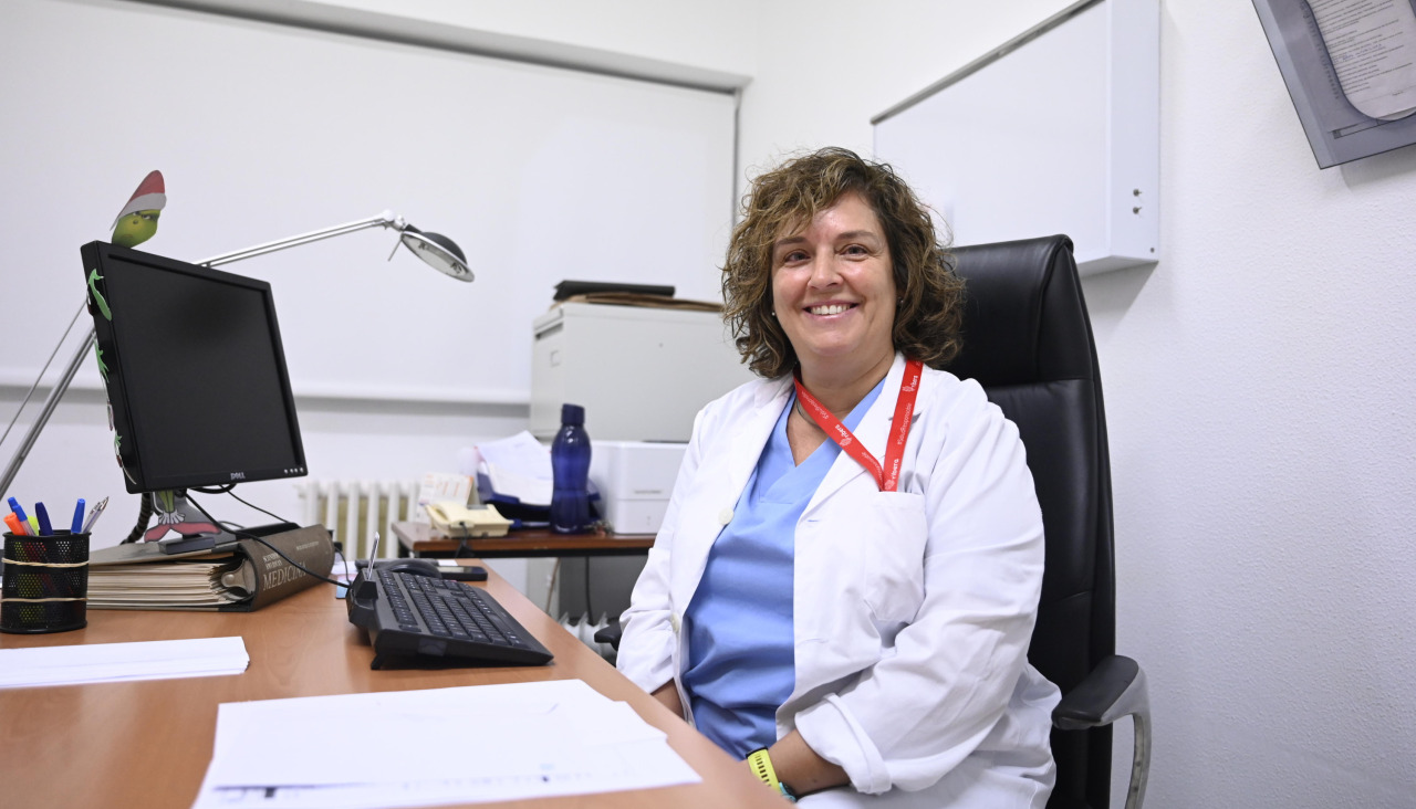 La Dra. Noemí López González, especialista en Cirugía General y Digestiva en el Hospital Ribera Juan Cardona