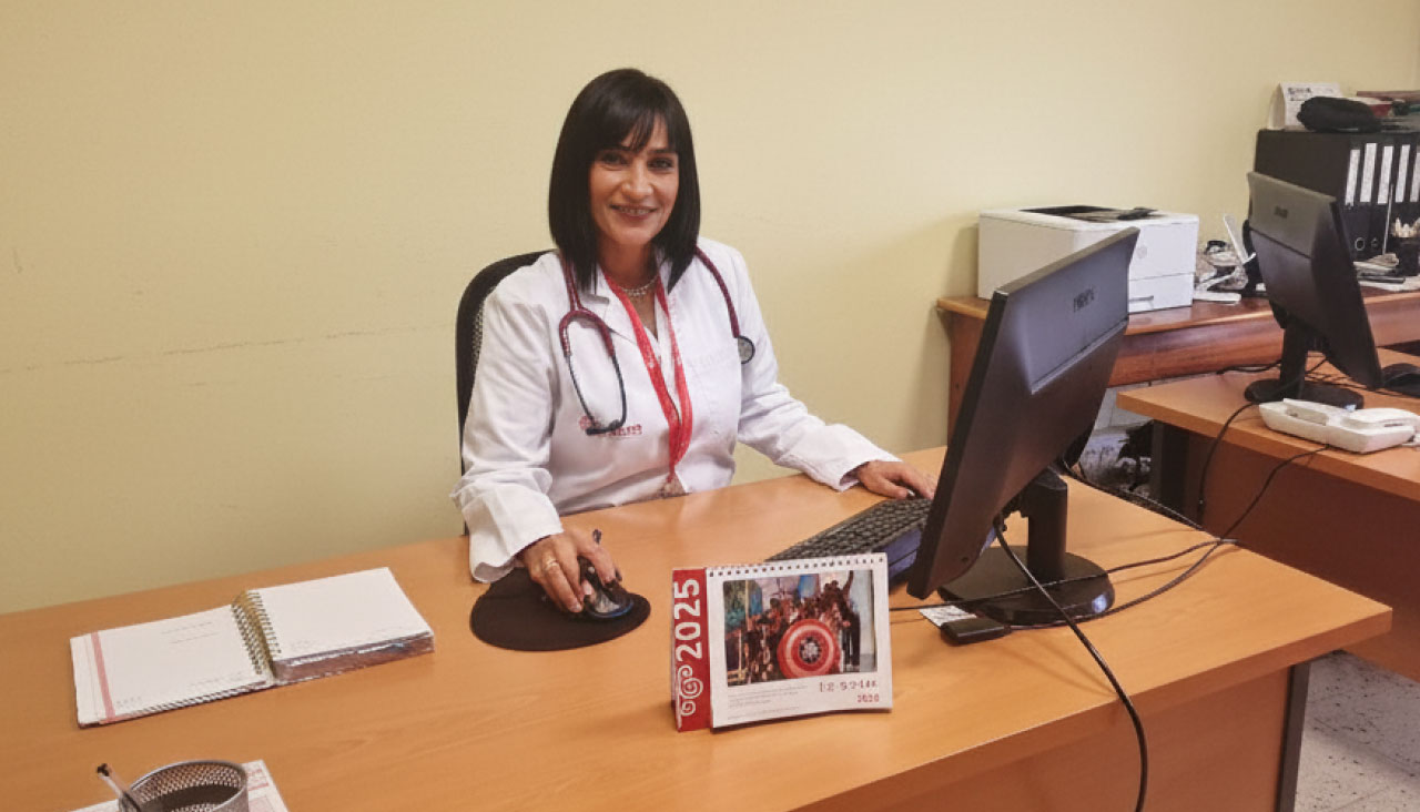 Sandra Duque, especialista en patologías de riñón en el Hospital Ribera Juan Cardona de Ferrol