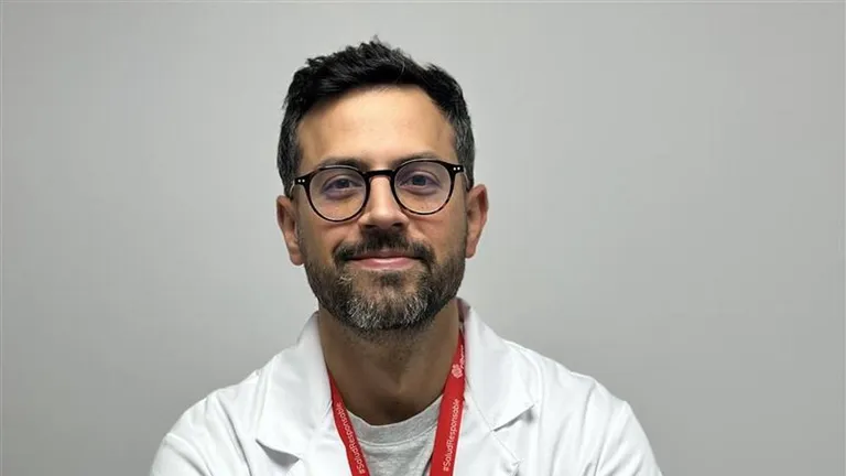 Miguel Mayo Coordina el servicio de Otorrinolaringología en el centro viveirense