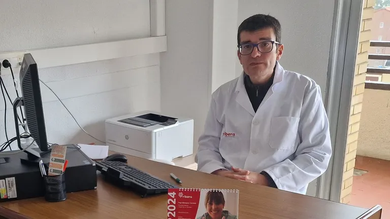 Omar Muquebil, psiquiatra