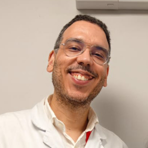 Dr. Frank Betances
Especialista en Otorrinolaringología