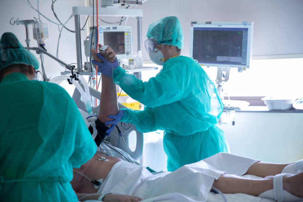 Fisioterapeutas del grupo Ribera diseñan programas específicos para la rehabilitación del Covid persistente