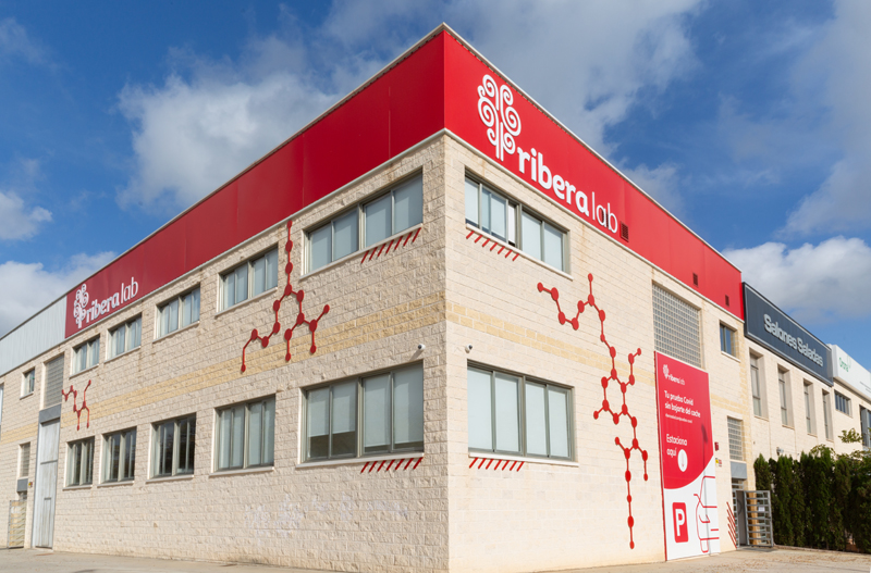 Fachada del laboratorio central de Ribera Lab en torrellano Elche