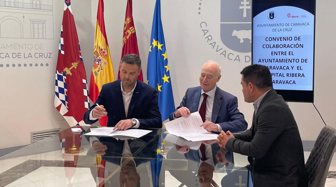 Firma convenio Hospital Ribera Caravaca y Ayuntamiento Caravaca de la Cruz promoción de la salud