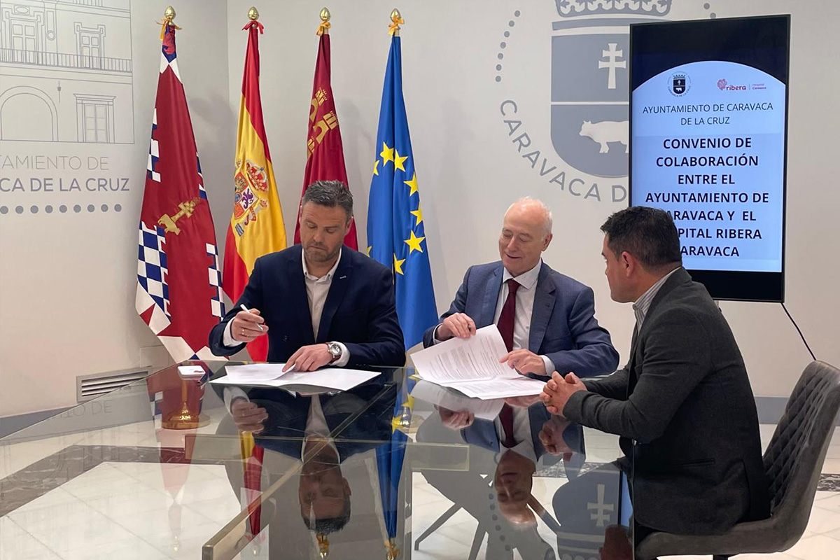 Firma convenio Hospital Ribera Caravaca y Ayuntamiento Caravaca de la Cruz promoción de la salud