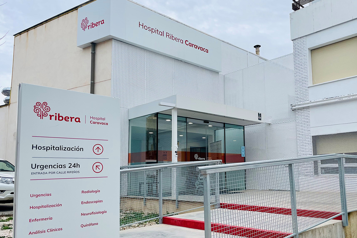 Puerta urgencias Hospital Ribera Caravaca