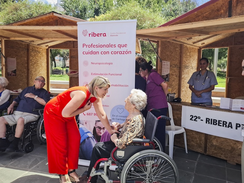 visita alcaldesa feria de mayores