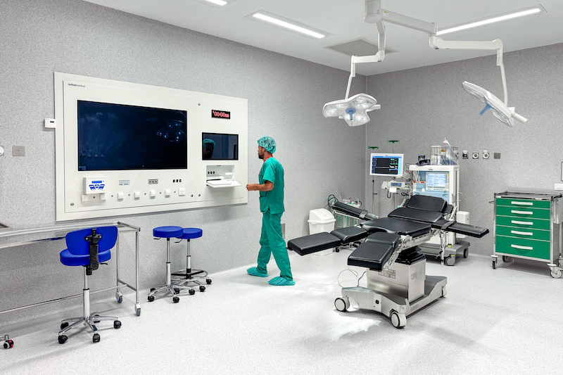 El centro médico Ribera Assistens inaugura el primer centro ambulatorio de Galicia con quirófanos polivalentes para cirugía mayor
